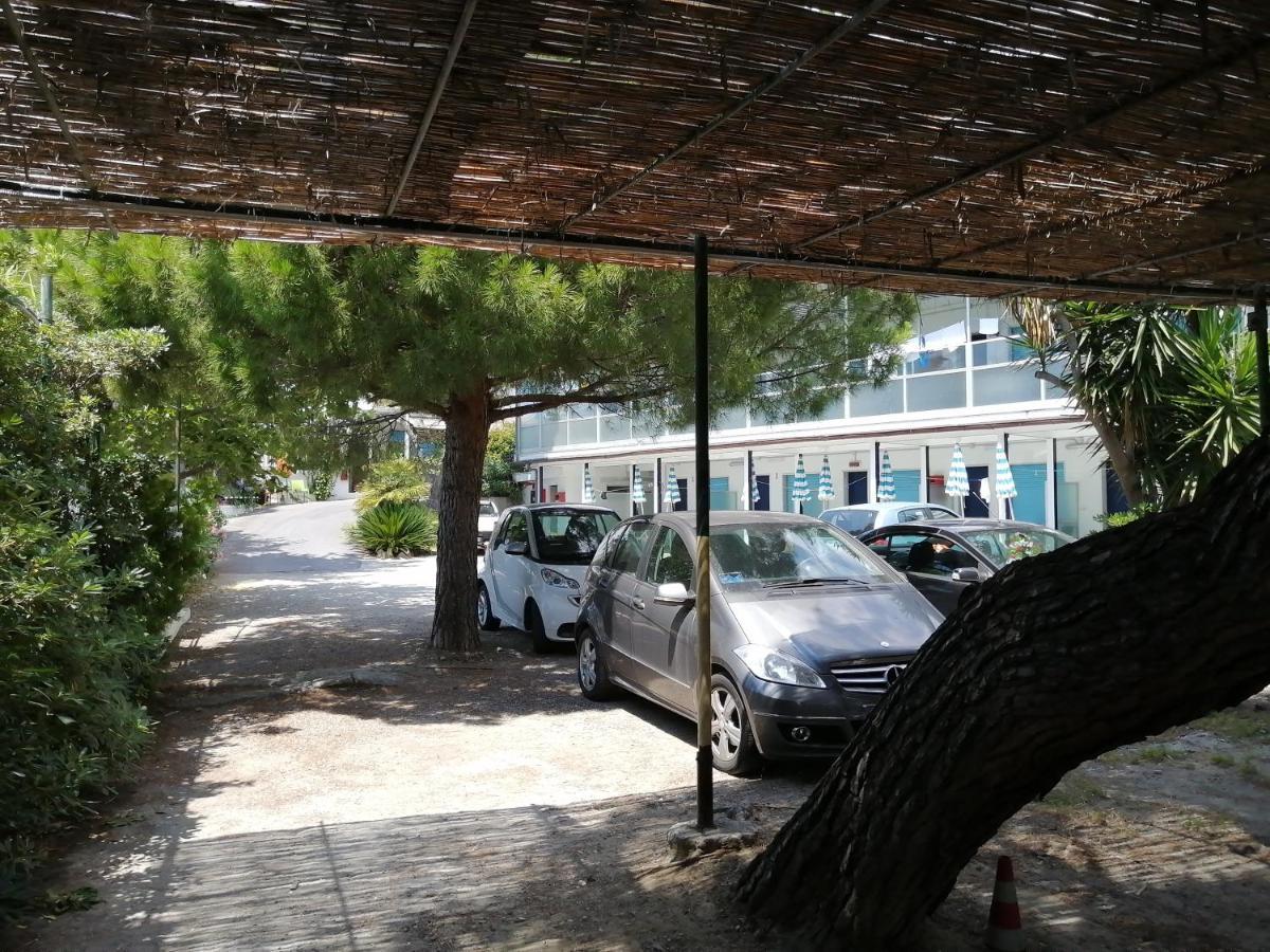 Villaggio Turistico La Vesca Sanremo Eksteriør billede